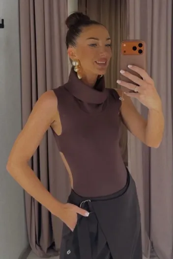 VICOLO KNITWEAR
